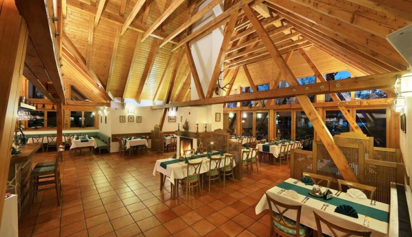 PARKHOTEL HLUBOKÁ NAD VLTAVOU Hluboká nad Vltavou